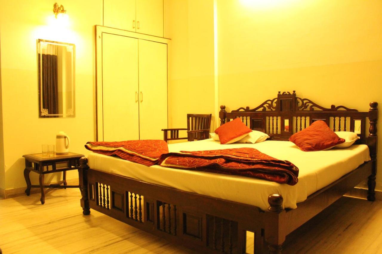 ג'איפור Hotel The Chit Chat Palace מראה חיצוני תמונה