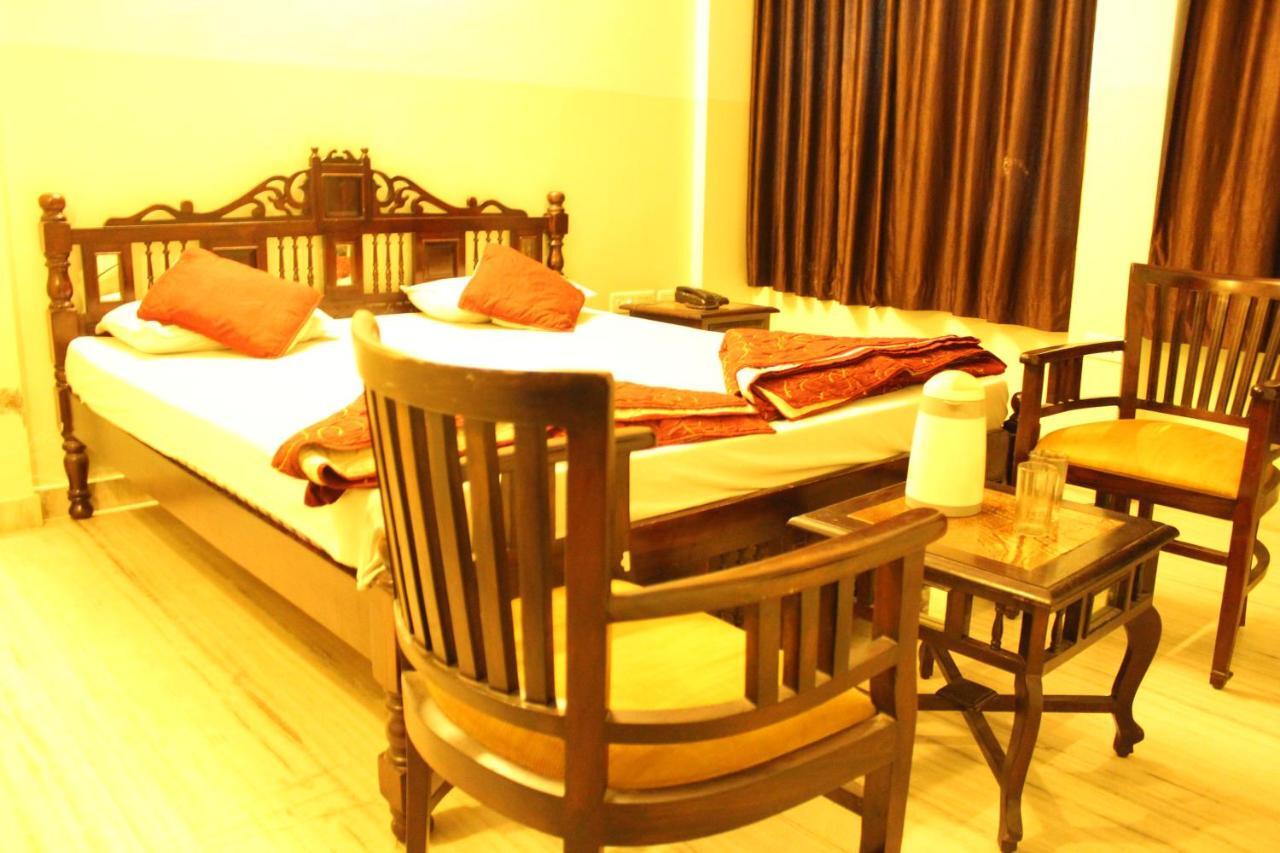ג'איפור Hotel The Chit Chat Palace מראה חיצוני תמונה