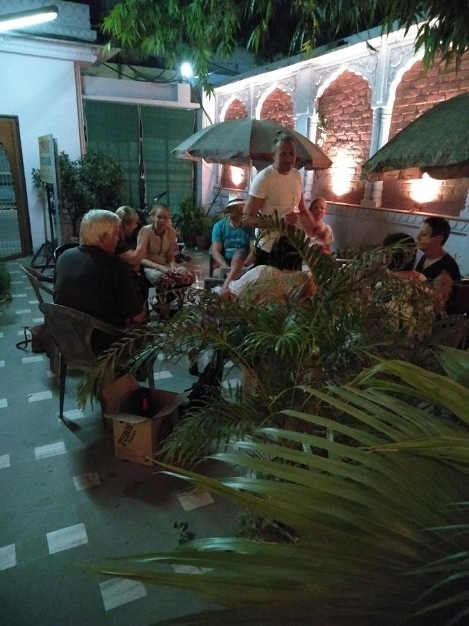 ג'איפור Hotel The Chit Chat Palace מראה חיצוני תמונה