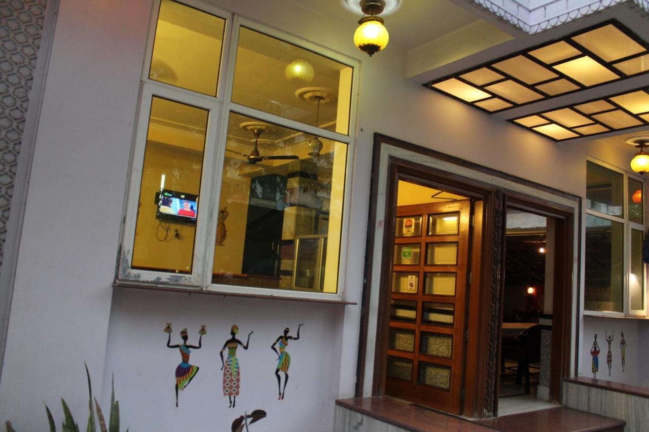 ג'איפור Hotel The Chit Chat Palace מראה חיצוני תמונה
