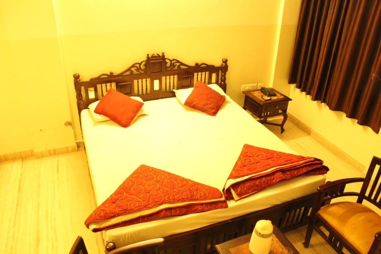 ג'איפור Hotel The Chit Chat Palace מראה חיצוני תמונה