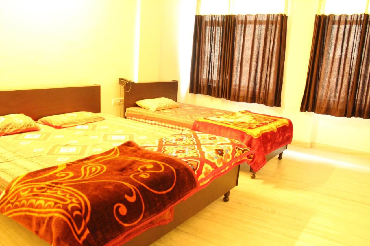 ג'איפור Hotel The Chit Chat Palace מראה חיצוני תמונה