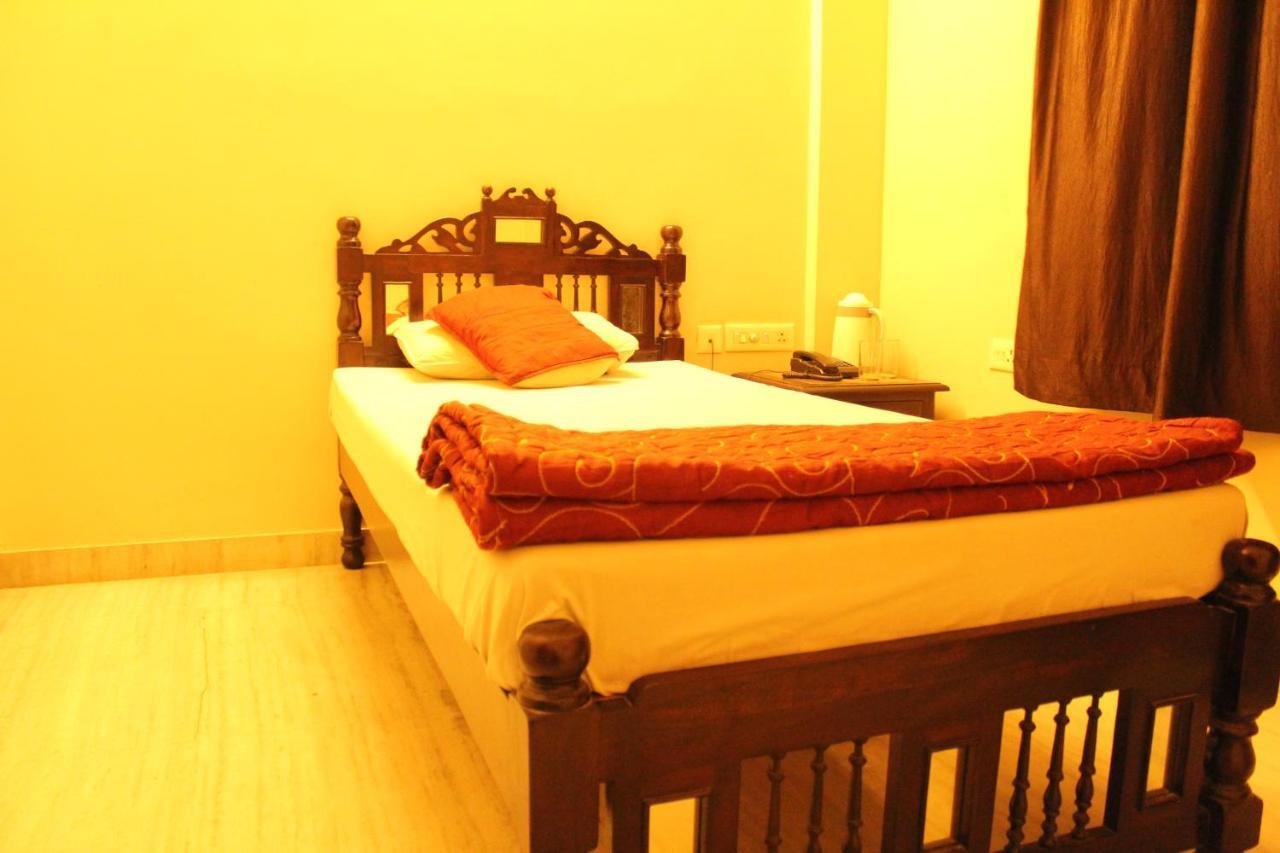 ג'איפור Hotel The Chit Chat Palace מראה חיצוני תמונה