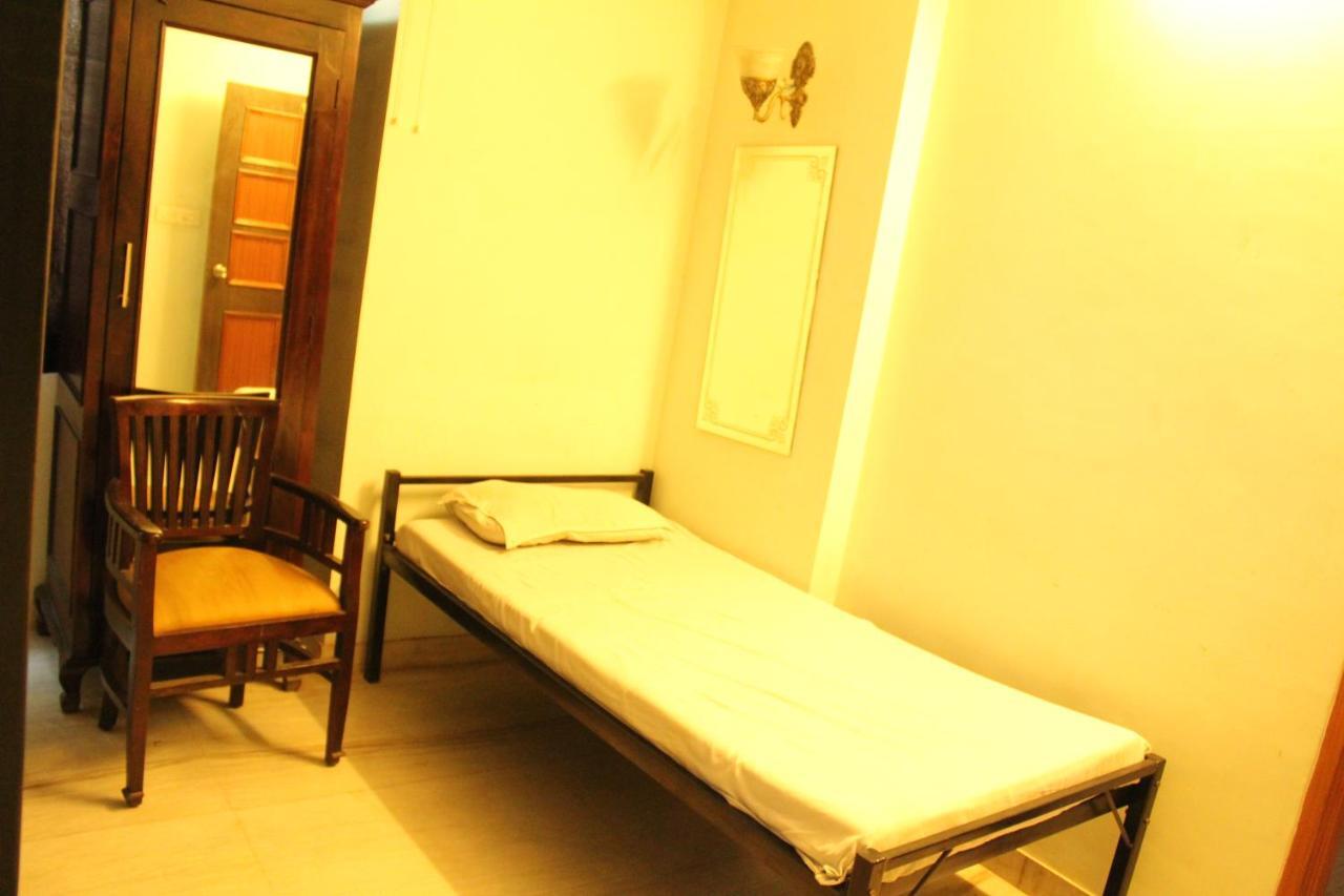 ג'איפור Hotel The Chit Chat Palace מראה חיצוני תמונה