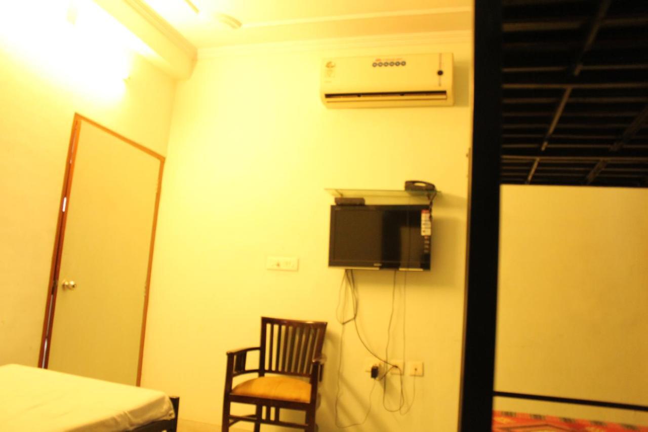 ג'איפור Hotel The Chit Chat Palace מראה חיצוני תמונה