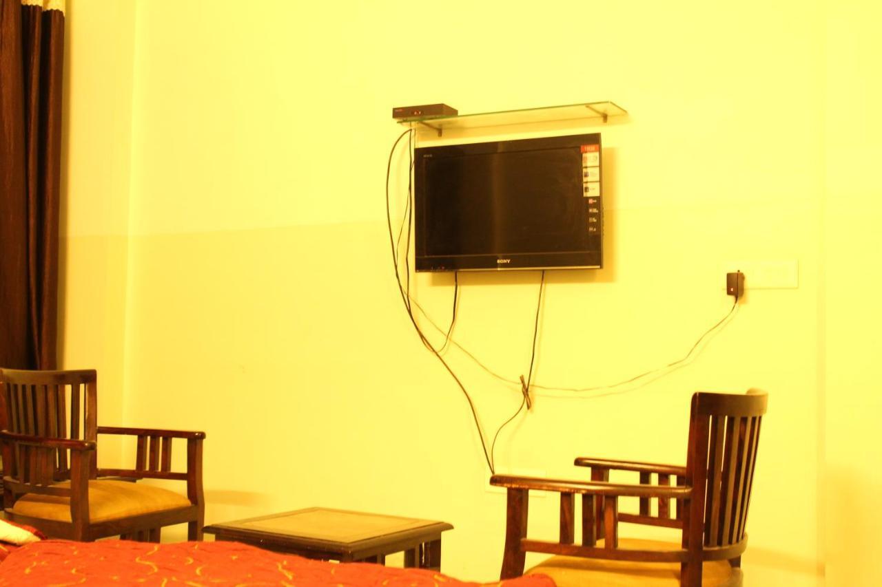 ג'איפור Hotel The Chit Chat Palace מראה חיצוני תמונה